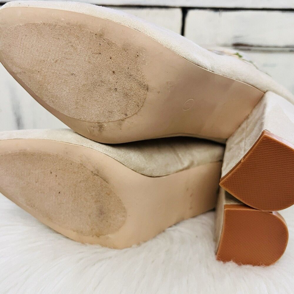 Cape Robbin Cream White Floral Embroidered Heeled Soft Suede Boots Size … - Picture 5 of 7